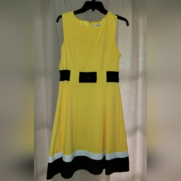 Calvin Klein, size 8, yellow - Picture 1 of 3